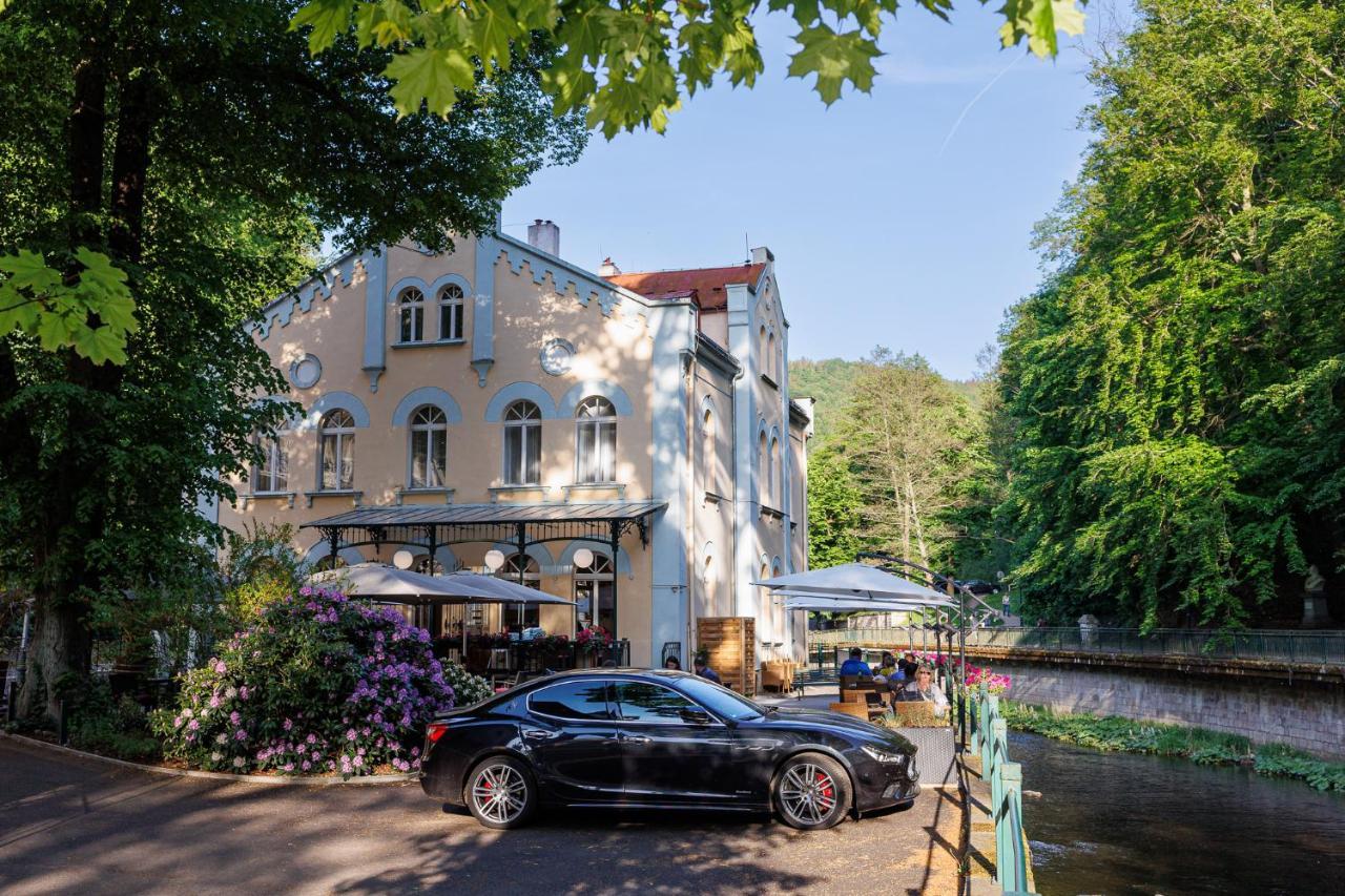 Villa Basileia Riverside Karlovy Vary Exterior photo